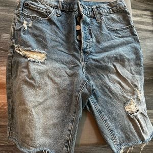 Size 4 distressed hem denim shorts